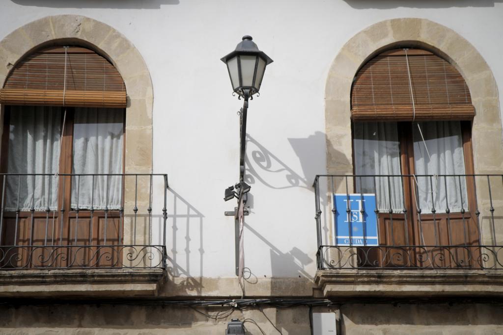 Hotel Vivienda Turistica Yamaries à Úbeda Extérieur photo