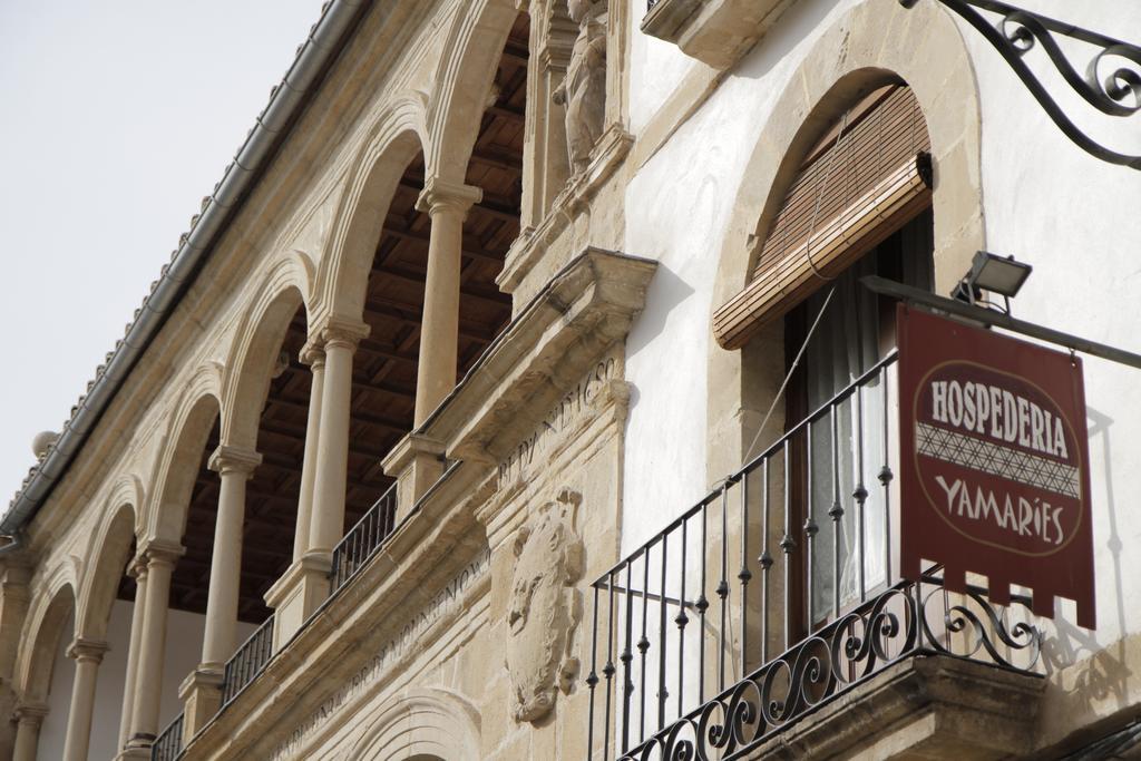 Hotel Vivienda Turistica Yamaries à Úbeda Extérieur photo