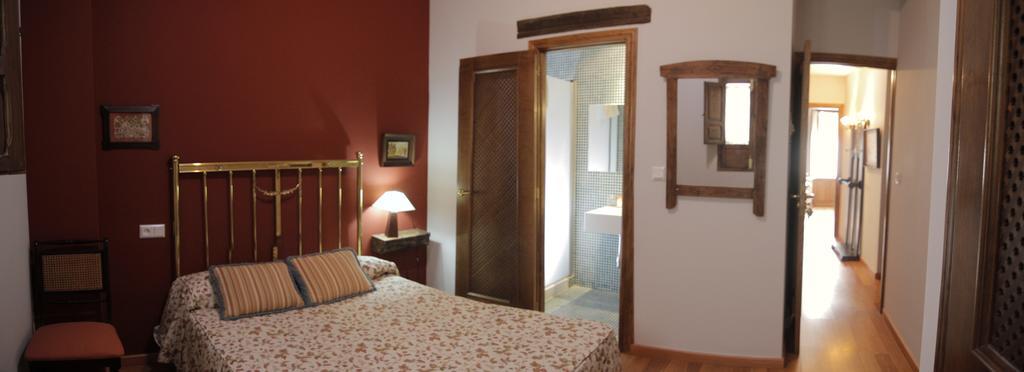 Hotel Vivienda Turistica Yamaries à Úbeda Extérieur photo