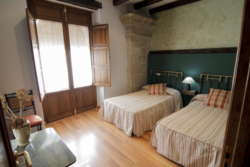 Hotel Vivienda Turistica Yamaries à Úbeda Extérieur photo