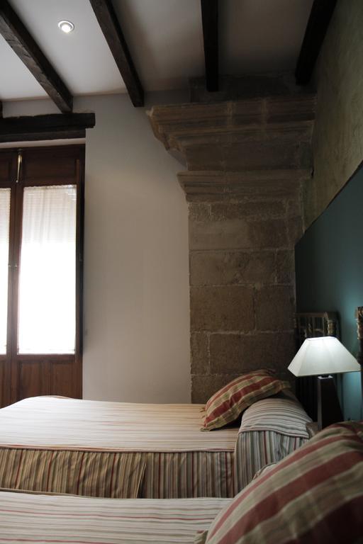 Hotel Vivienda Turistica Yamaries à Úbeda Extérieur photo